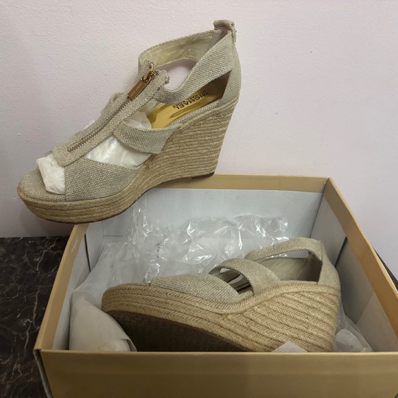 Michael Kors Wedges - Picture 1 of 1